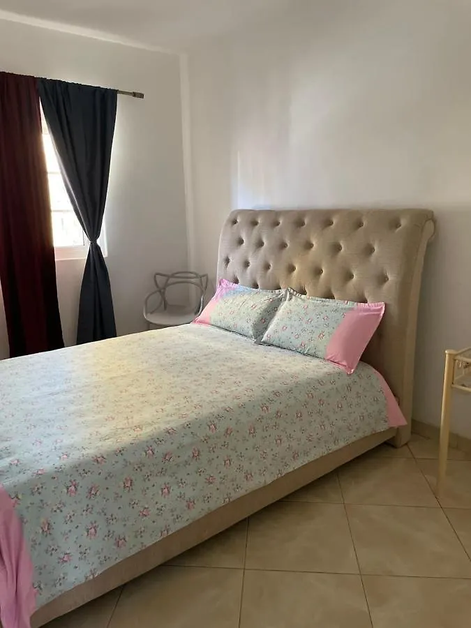 Apartamentos Avenida Praia Apartment